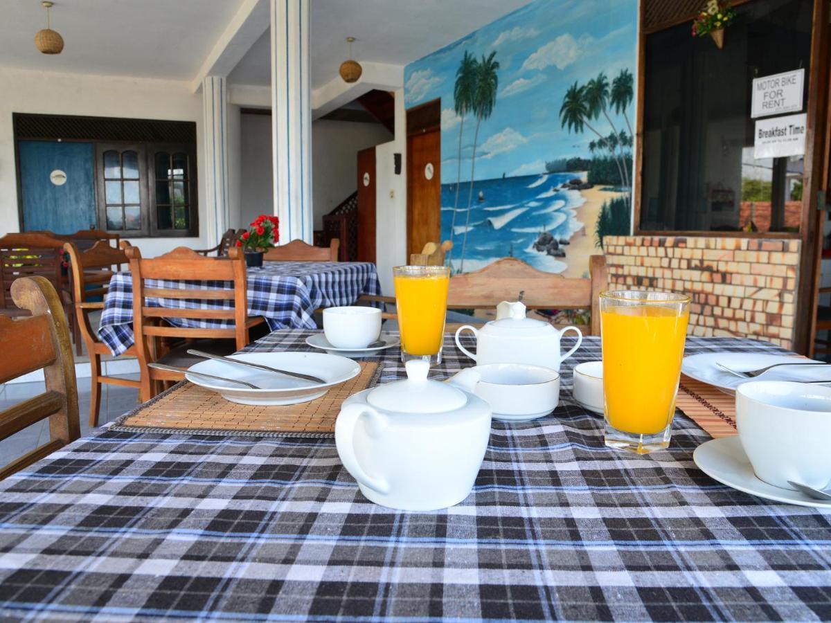 Hotel Happy Tuna Hikkaduwa Bagian luar foto