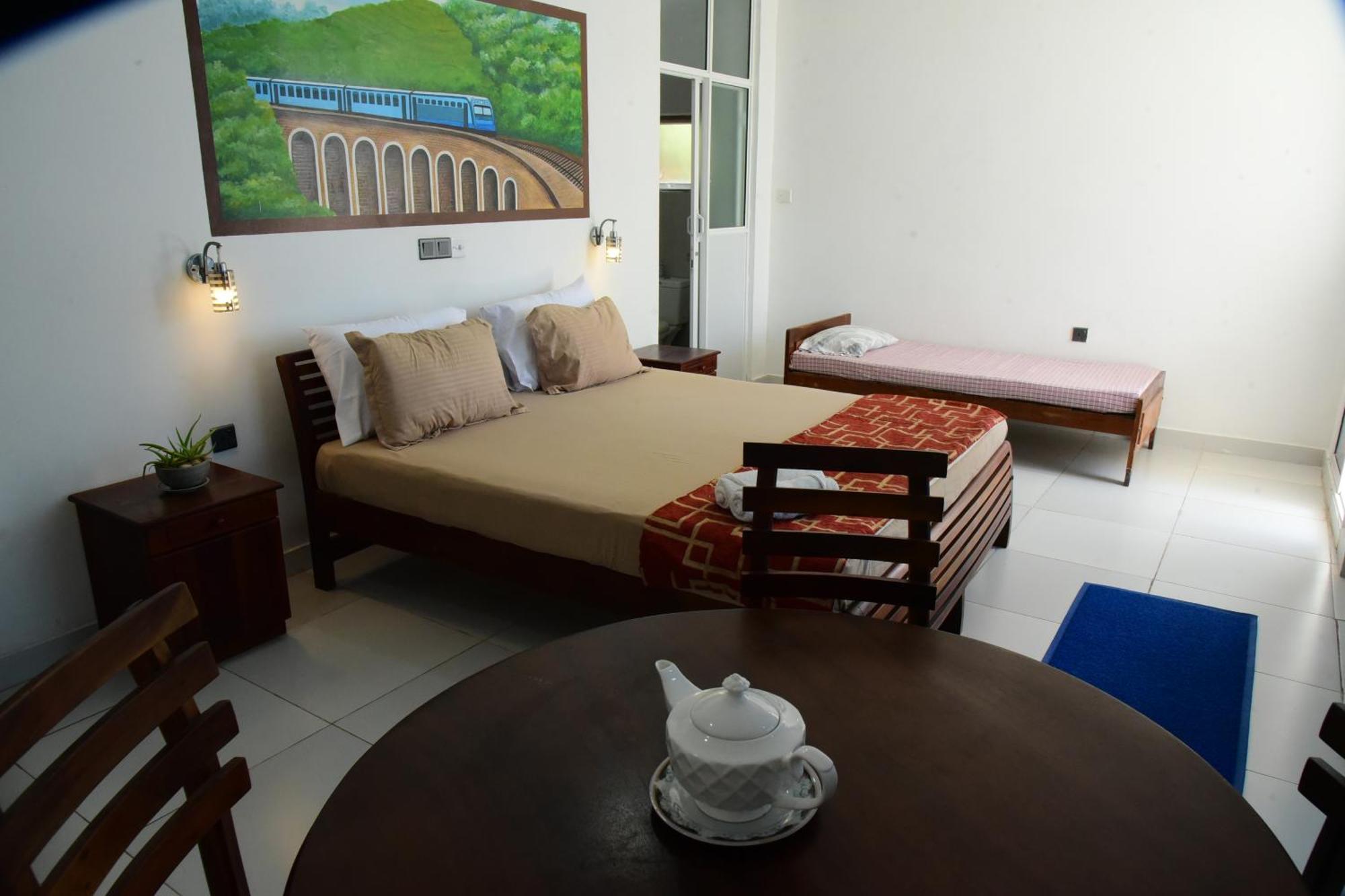 Hotel Happy Tuna Hikkaduwa Bagian luar foto