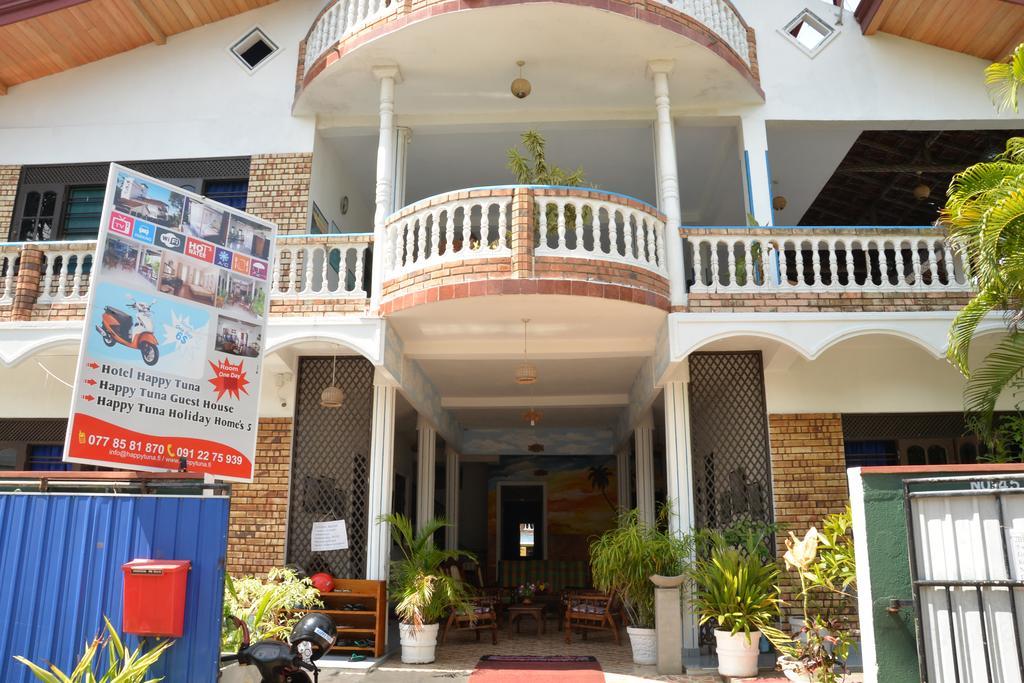 Hotel Happy Tuna Hikkaduwa Bagian luar foto