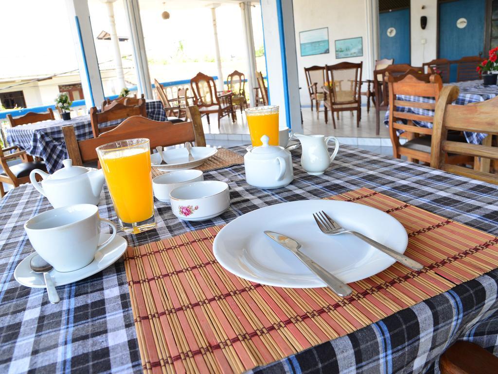 Hotel Happy Tuna Hikkaduwa Bagian luar foto