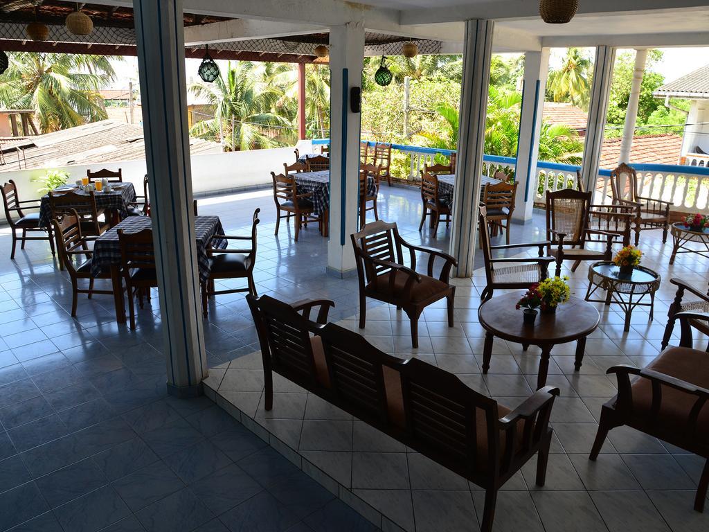 Hotel Happy Tuna Hikkaduwa Bagian luar foto