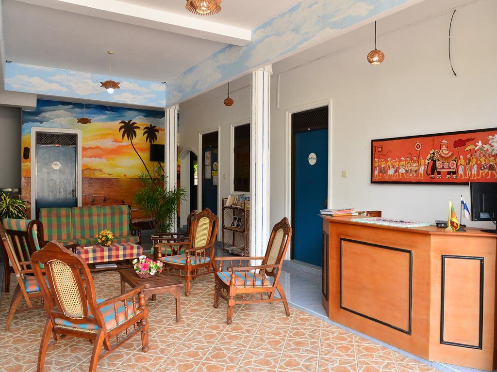 Hotel Happy Tuna Hikkaduwa Bagian luar foto