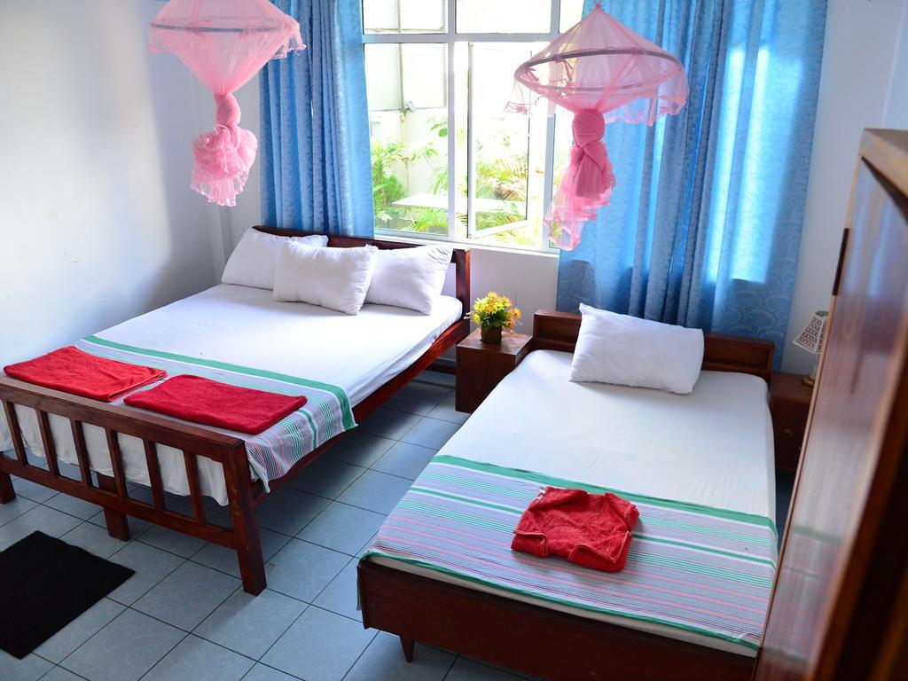 Hotel Happy Tuna Hikkaduwa Bagian luar foto