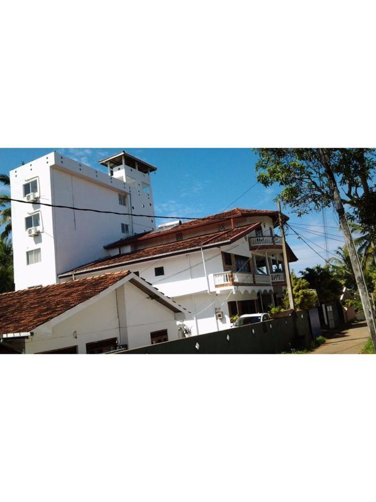 Hotel Happy Tuna Hikkaduwa Bagian luar foto