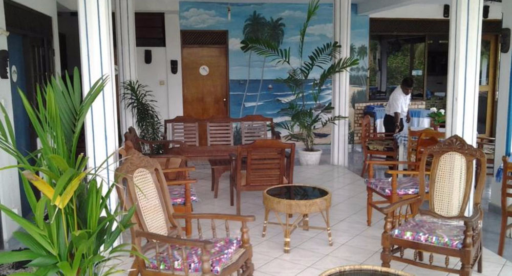 Hotel Happy Tuna Hikkaduwa Bagian luar foto