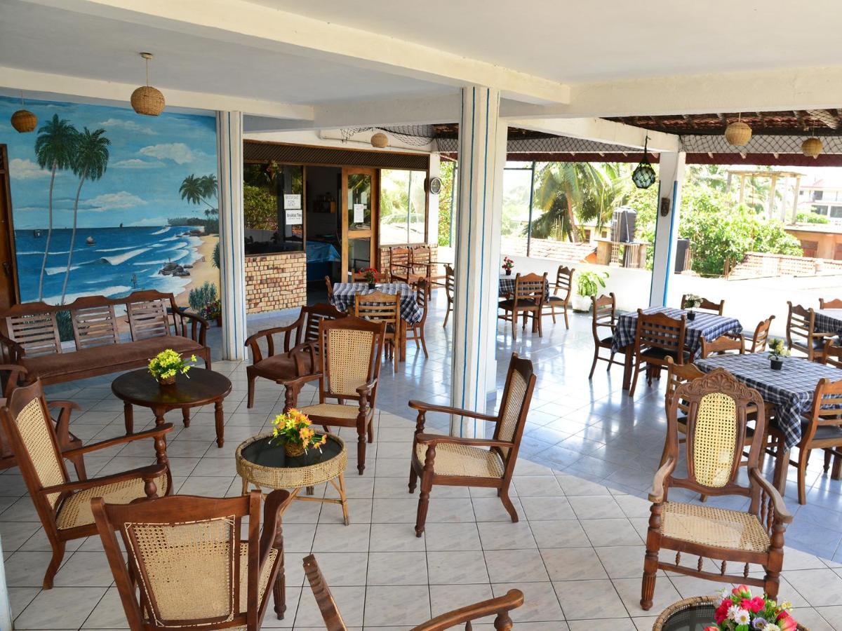 Hotel Happy Tuna Hikkaduwa Bagian luar foto