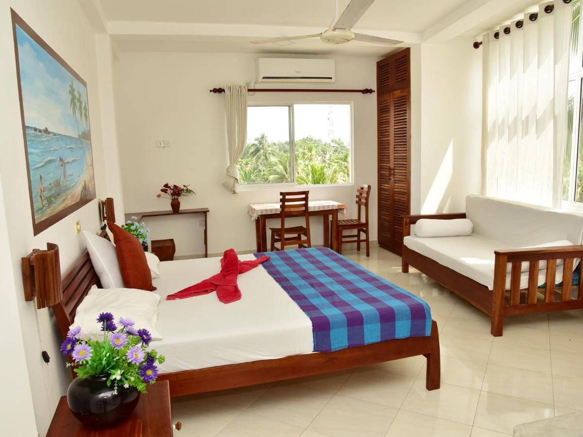 Hotel Happy Tuna Hikkaduwa Bagian luar foto