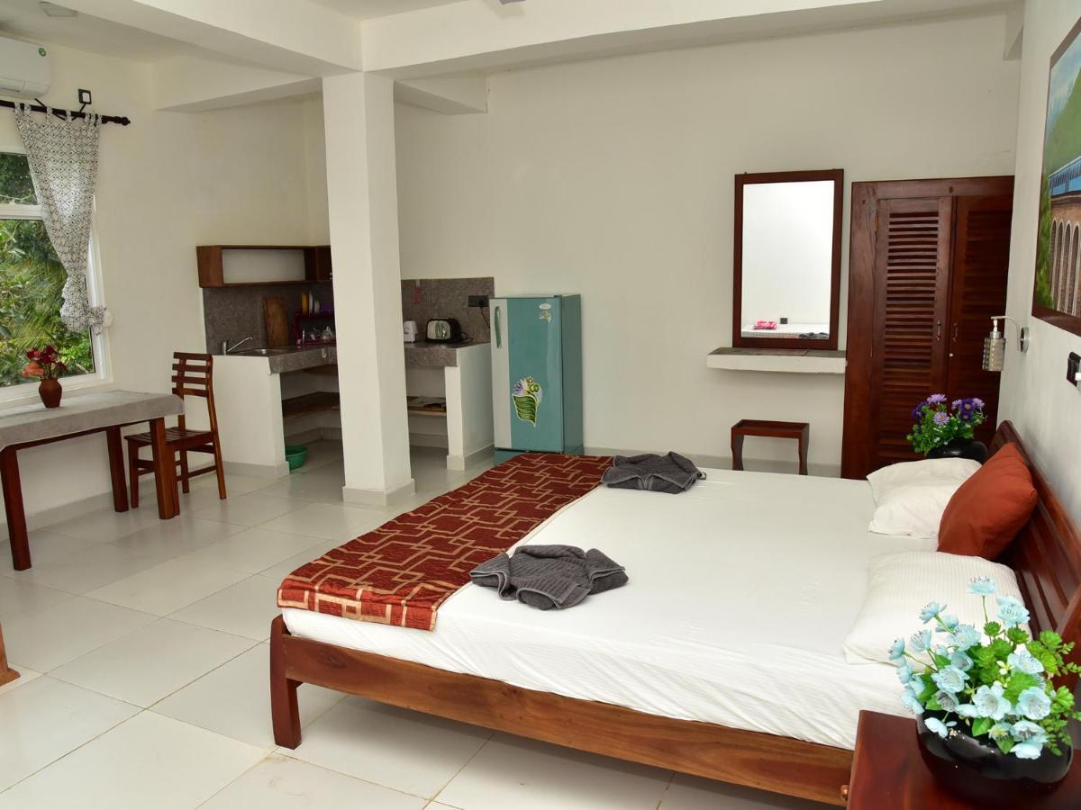Hotel Happy Tuna Hikkaduwa Bagian luar foto