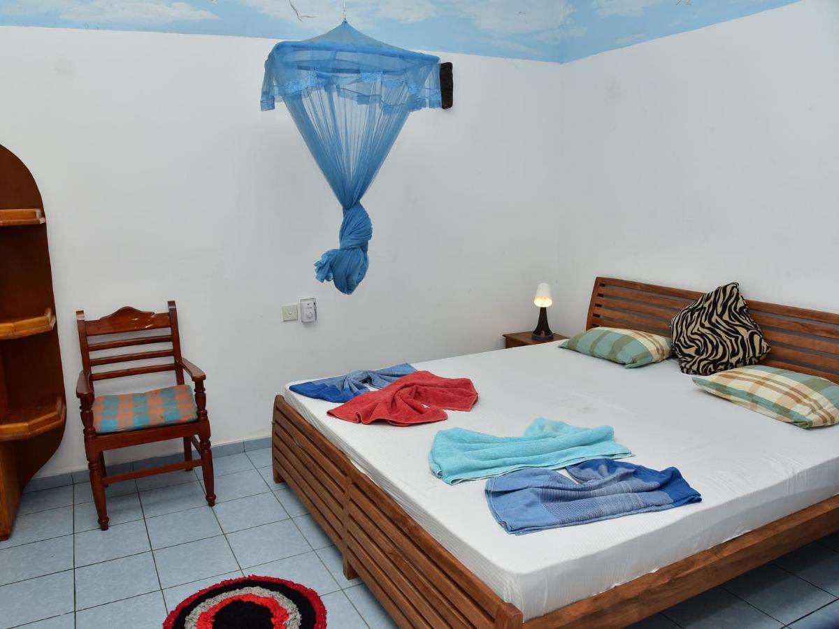 Hotel Happy Tuna Hikkaduwa Bagian luar foto