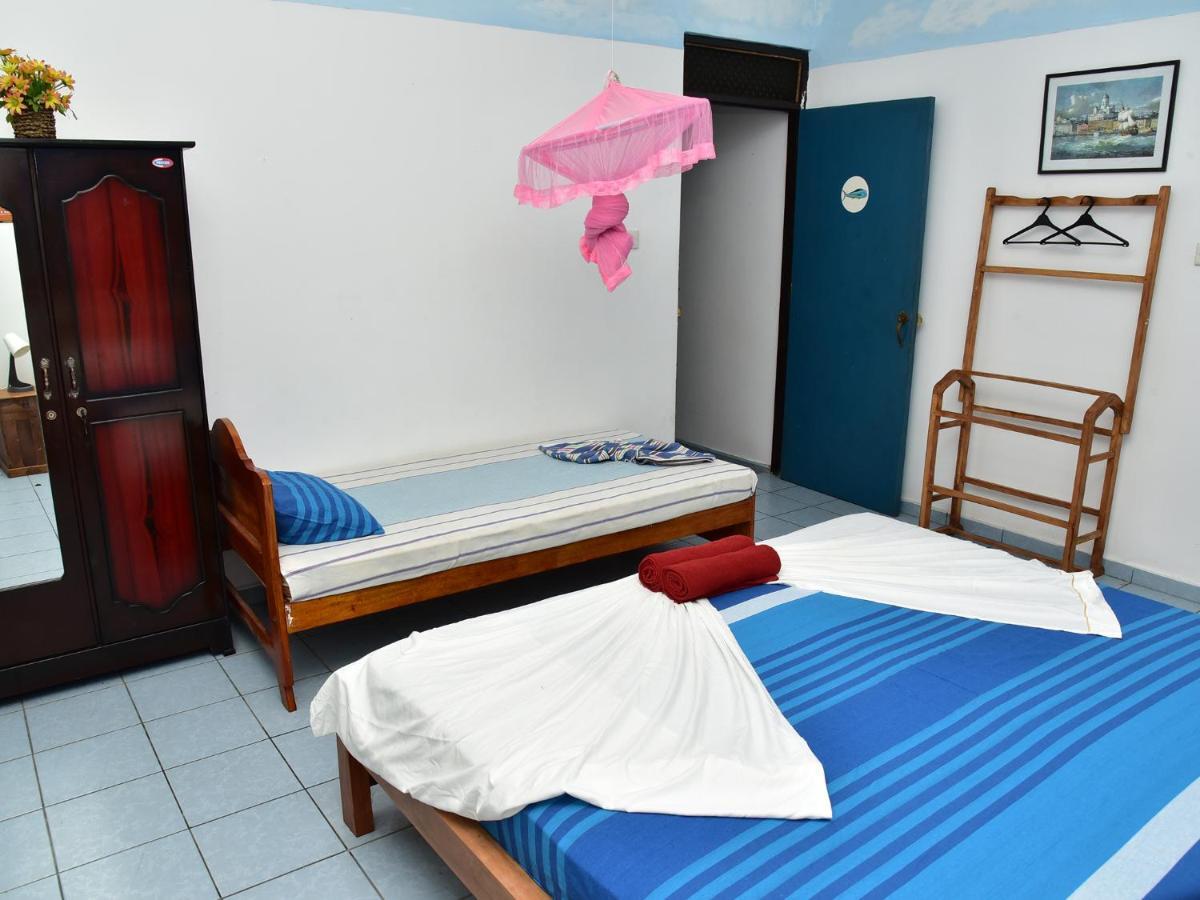 Hotel Happy Tuna Hikkaduwa Bagian luar foto