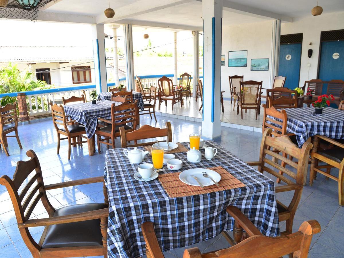 Hotel Happy Tuna Hikkaduwa Bagian luar foto
