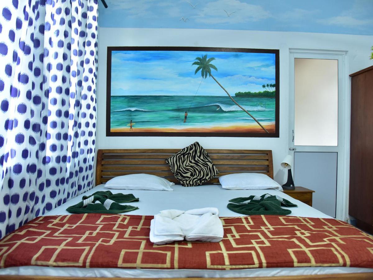 Hotel Happy Tuna Hikkaduwa Bagian luar foto